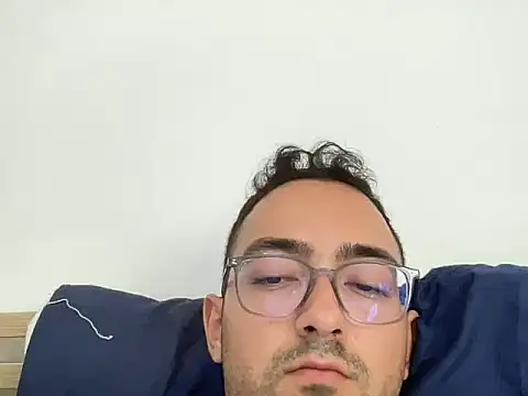 freshmanxxl98 online show from 07-17-26, 04:01