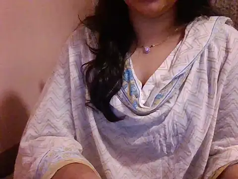 Snapshot of Pinky_4 chatting on 05-20-26, 06:25 Pinky 4 online show from 05-20-26, 06:25