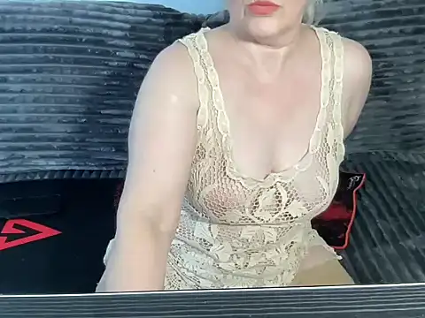 milaja online show from 10-26-25, 08:09