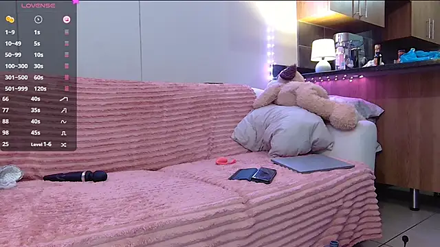 Snapshot of ScarletCarnal chatting on 12-22-24, 08:36 ScarletCarnal online show from 12-22-24, 08:36