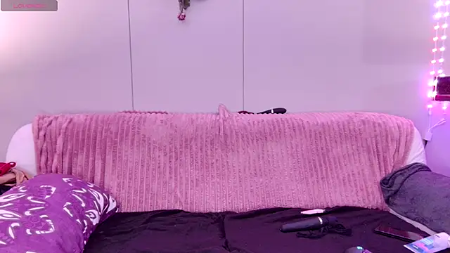 Snapshot of ScarletCarnal chatting on 10-10-25, 11:26 ScarletCarnal online show from 10-10-25, 11:26