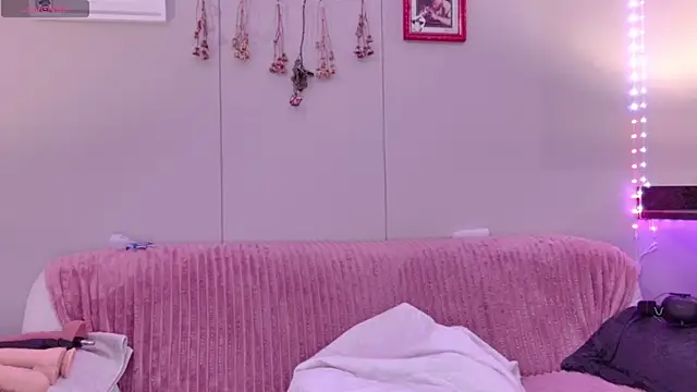 Snapshot of ScarletCarnal chatting on 11-16-25, 09:09 ScarletCarnal online show from 11-16-25, 09:09