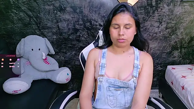 olivia love  online show from 05-15-26, 10:39