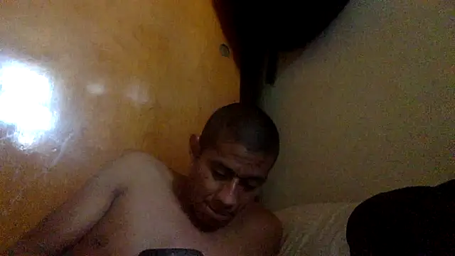 Snapshot of BIG-CkD_F chatting on 12-17-24, 06:09 BIG-CkD F online show from 12-17-24, 06:09