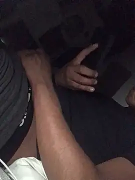 Snapshot of BIG-CkD_F chatting on 01-25-25, 12:37 BIG-CkD F online show from 01-25-25, 12:37