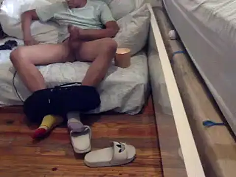 Snapshot of BIG-CkD_F chatting on 02-25-25, 04:42 BIG-CkD F online show from 02-25-25, 04:42