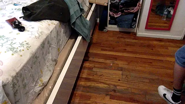 Snapshot of BIG-CkD_F chatting on 03-19-25, 07:49 BIG-CkD F online show from 03-19-25, 07:49