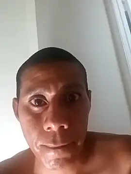 Snapshot of BIG-CkD_F chatting on 10-18-25, 01:30 BIG-CkD F online show from 10-18-25, 01:30