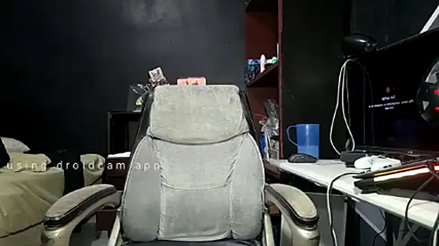 Snapshot of mikfgh50 chatting on 02-21-26, 04:24 mikfgh50 online show from 02-21-26, 04:24