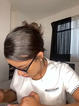 Snapshot of trianawhite chatting on 12-01-24, 06:19 trianawhite online show from 12-01-24, 06:19