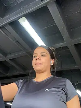 Snapshot of trianawhite chatting on 02-26-25, 07:27 trianawhite online show from 02-26-25, 07:27