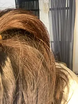 Snapshot of trianawhite chatting on 03-04-25, 09:43 trianawhite online show from 03-04-25, 09:43