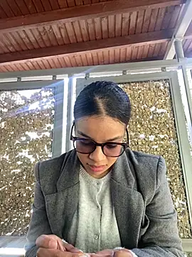 trianawhite online show from 02-19-26, 04:47