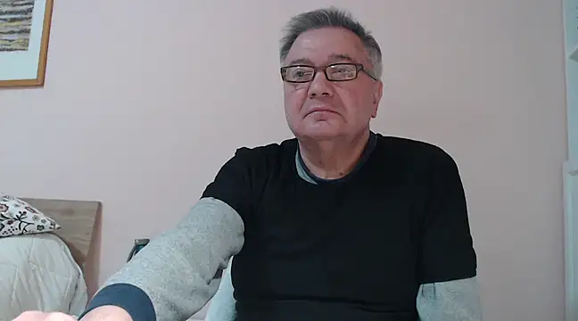 YOU6me online show from 02-02-25, 03:07