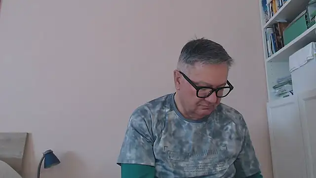 YOU6me online show from 05-17-26, 08:01