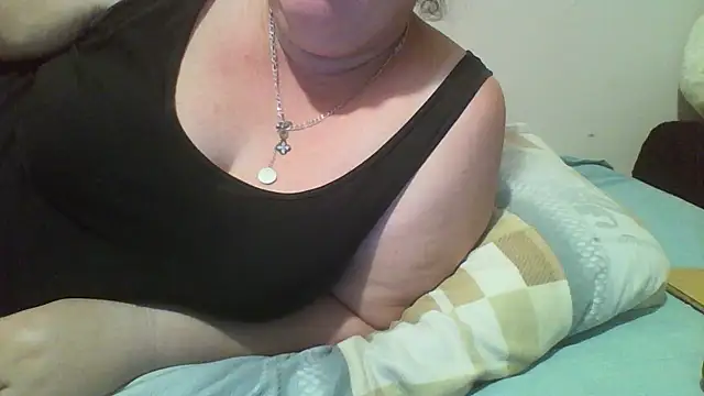 chubbypeach123 online show from 09-15-25, 09:26