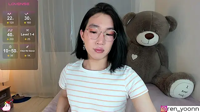 Snapshot of Ren_yoon chatting on 05-27-26, 04:53 Ren yoon online show from 05-27-26, 04:53