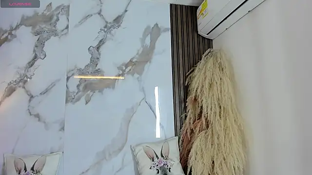 hannahill69 online show from 03-13-26, 04:52