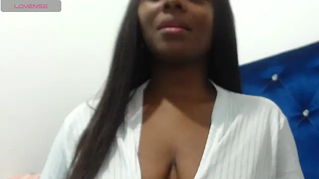 Snapshot of mommywebcam chatting on 10-12-25, 02:21 mommywebcam online show from 10-12-25, 02:21