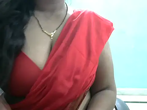 Snapshot of SexyRashmika chatting on 10-18-25, 06:08 SexyRashmika online show from 10-18-25, 06:08