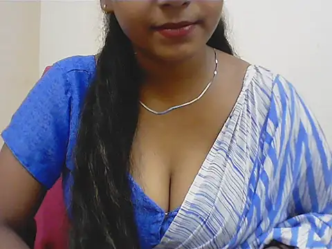 LovingPihu online show from 07-28-26, 12:59