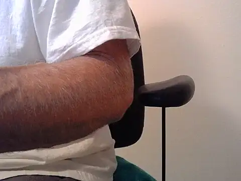 Snapshot of TrevorSteele chatting on 12-15-25, 10:58 TrevorSteele online show from 12-15-25, 10:58