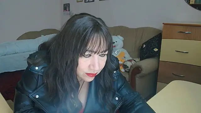 Lucretia Goldi  online show from 03-05-25, 09:37