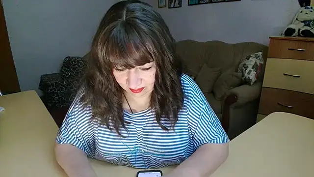 Lucretia Goldi  online show from 02-05-26, 02:54