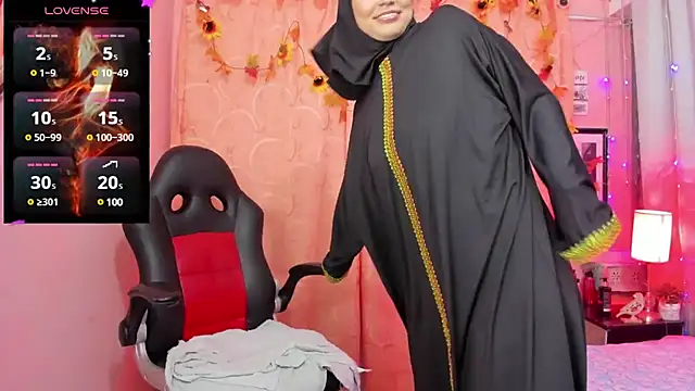 Snapshot of DarshaKhemu chatting on 12-11-24, 08:39 DarshaKhemu online show from 12-11-24, 08:39