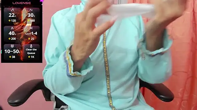 Snapshot of DarshaKhemu chatting on 12-13-24, 06:31 DarshaKhemu online show from 12-13-24, 06:31