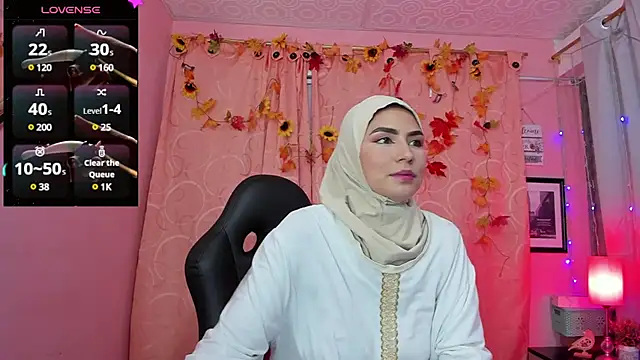 Snapshot of DarshaKhemu chatting on 01-17-25, 09:06 DarshaKhemu online show from 01-17-25, 09:06