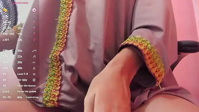 Snapshot of DarshaKhemu chatting on 03-14-25, 12:21 DarshaKhemu online show from 03-14-25, 12:21