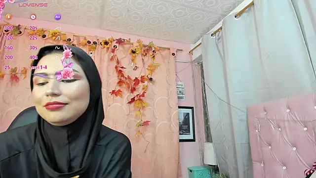 Snapshot of DarshaKhemu chatting on 10-04-25, 09:24 DarshaKhemu online show from 10-04-25, 09:24