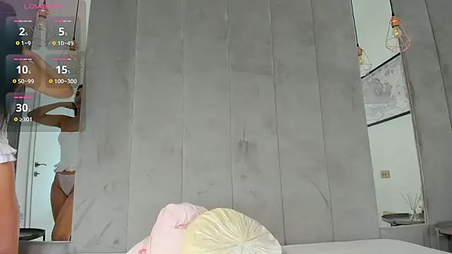 Naila18 online show from 09-13-25, 07:19