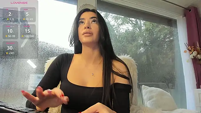 Naila18 online show from 10-08-25, 07:50