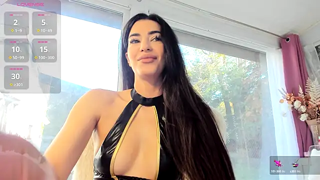 Naila18 online show from 10-20-25, 07:20