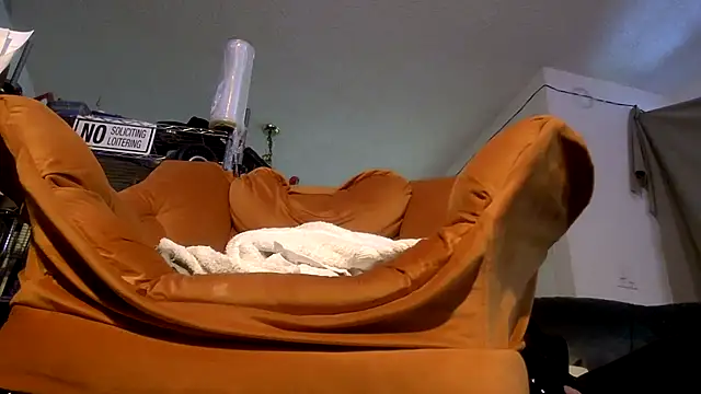 Snapshot of TheHellBilly chatting on 04-01-26, 01:41 TheHellBilly online show from 04-01-26, 01:41