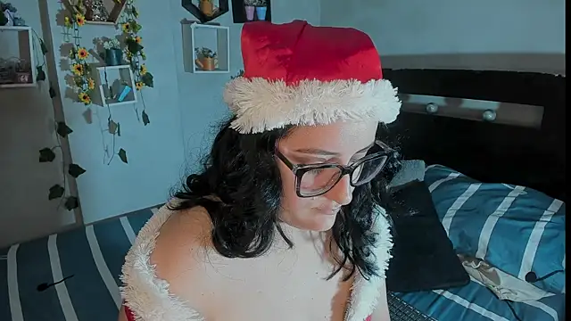 Snapshot of Cherry_jhoana chatting on 12-24-24, 12:44 Cherry jhoana online show from 12-24-24, 12:44