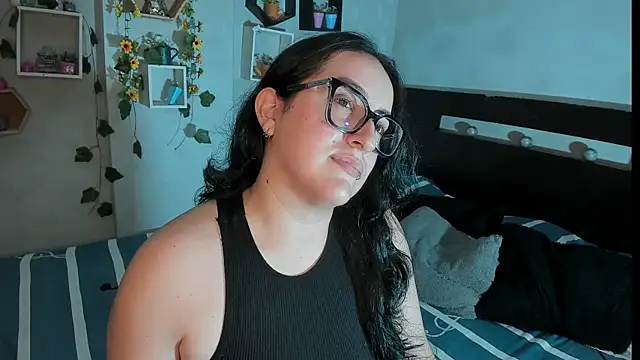 Snapshot of Cherry_jhoana chatting on 02-02-25, 12:30 Cherry jhoana online show from 02-02-25, 12:30