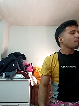 Snapshot of Torresmor chatting on 02-11-26, 04:39 Torresmor online show from 02-11-26, 04:39