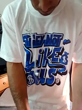 Snapshot of Torresmor chatting on 03-27-26, 03:34 Torresmor online show from 03-27-26, 03:34