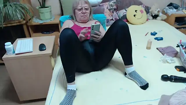 Margaret-milf online show from 11-14-25, 08:13