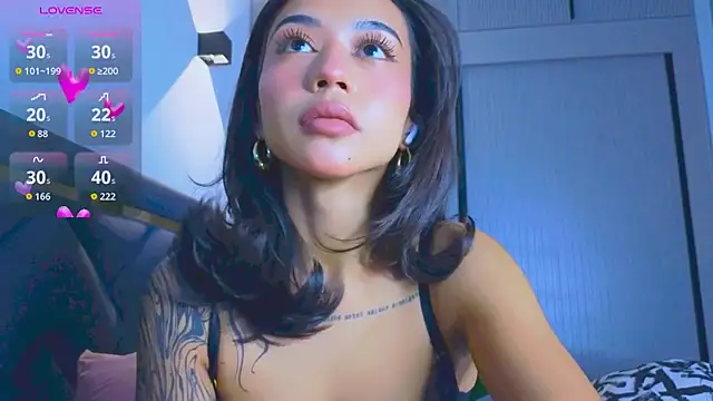 Mia Tin online show from 10-18-25, 05:14