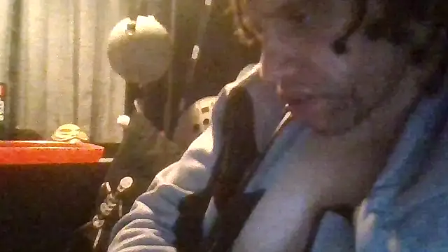 Snapshot of kingdennis6666 chatting on 10-30-25, 06:15 kingdennis6666 online show from 10-30-25, 06:15