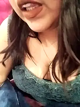 Snapshot of Alisha__Arora chatting on 01-15-25, 06:29 Alisha Arora online show from 01-15-25, 06:29