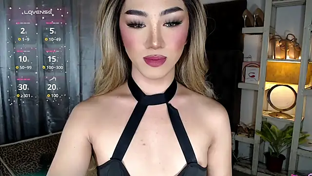 Snapshot of Local_Hoelyx chatting on 12-04-24, 07:50 Local Hoelyx online show from 12-04-24, 07:50