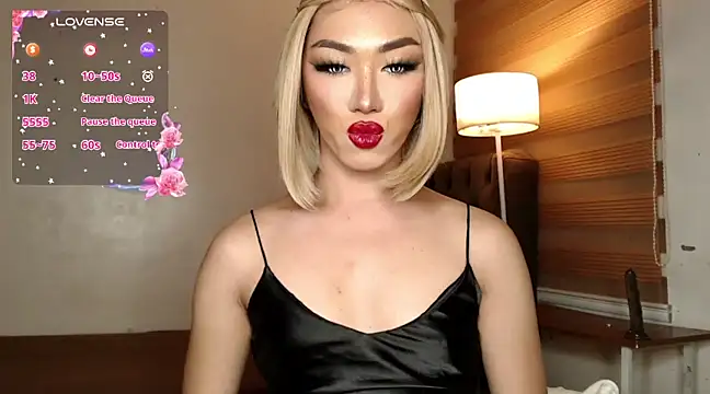 Snapshot of Local_Hoelyx chatting on 02-16-25, 09:16 Local Hoelyx online show from 02-16-25, 09:16