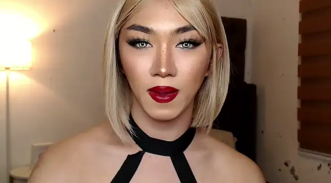 Snapshot of Local_Hoelyx chatting on 03-19-25, 08:34 Local Hoelyx online show from 03-19-25, 08:34