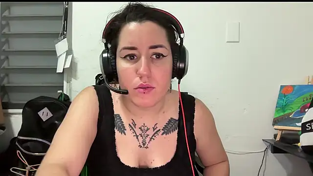 Snapshot of poppergirl69 chatting on 12-09-24, 03:29 poppergirl69 online show from 12-09-24, 03:29