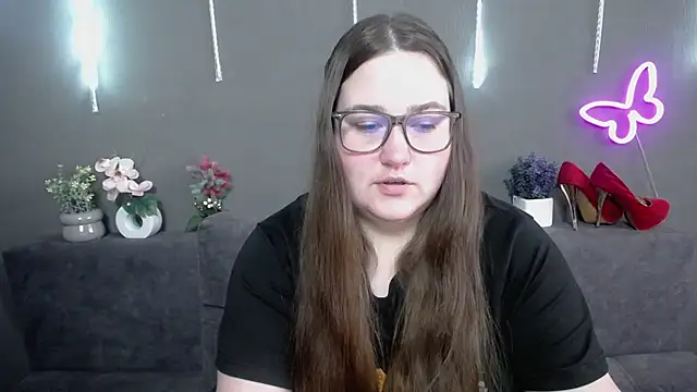 Snapshot of XX_Daniella_XX chatting on 05-11-26, 06:30 XX Daniella XX online show from 05-11-26, 06:30